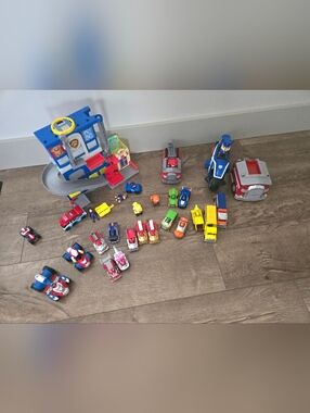 Paw Patrol Lookout Tower COMPLETE + Huge Vehicle & Figure Bundle w/ Gold Marshal